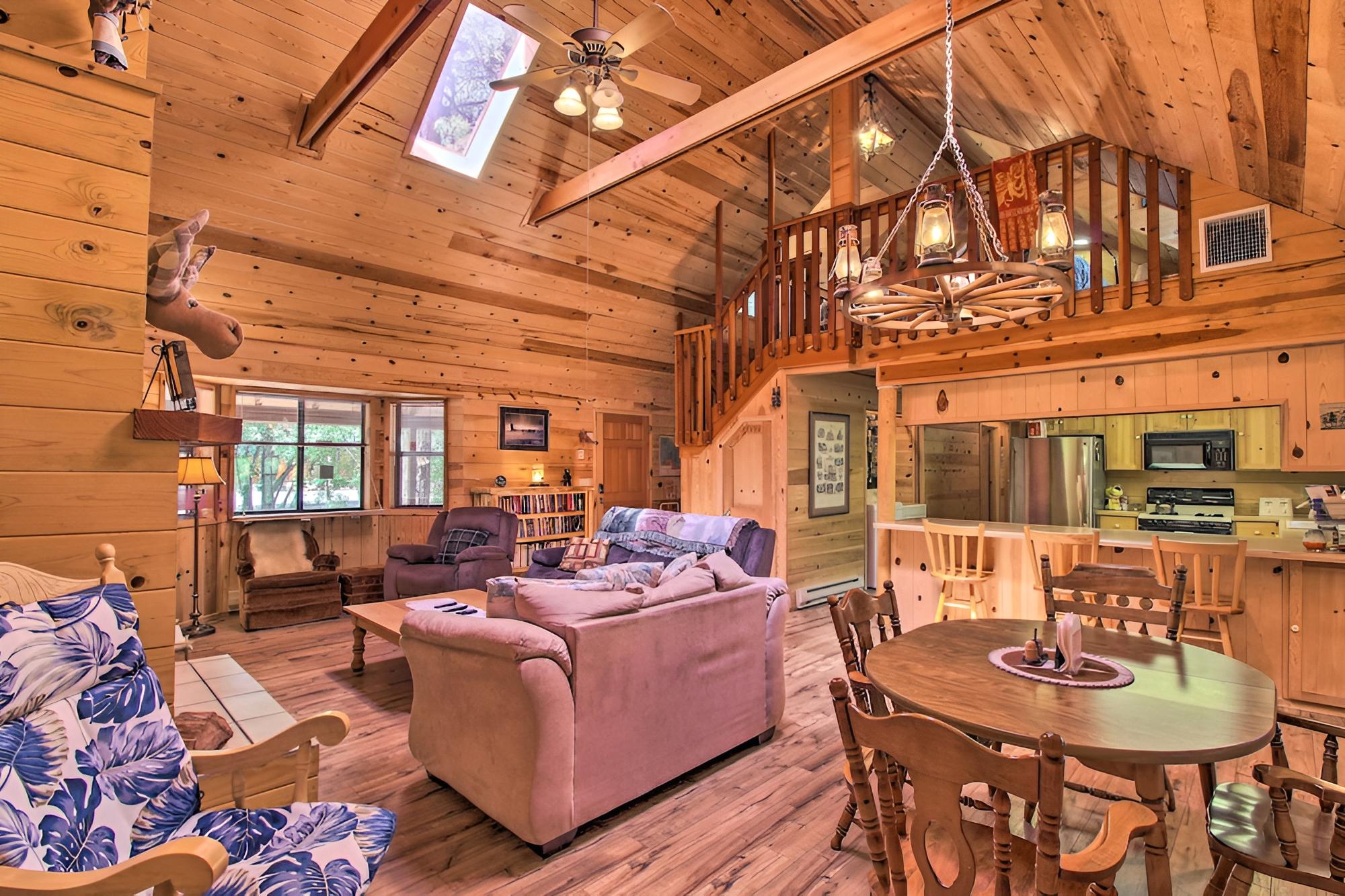 Pinetop Cabin + Deck & Treehouse: Hike & Golf view 4