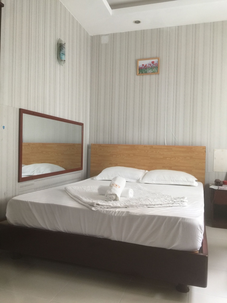 Lucky Hotel