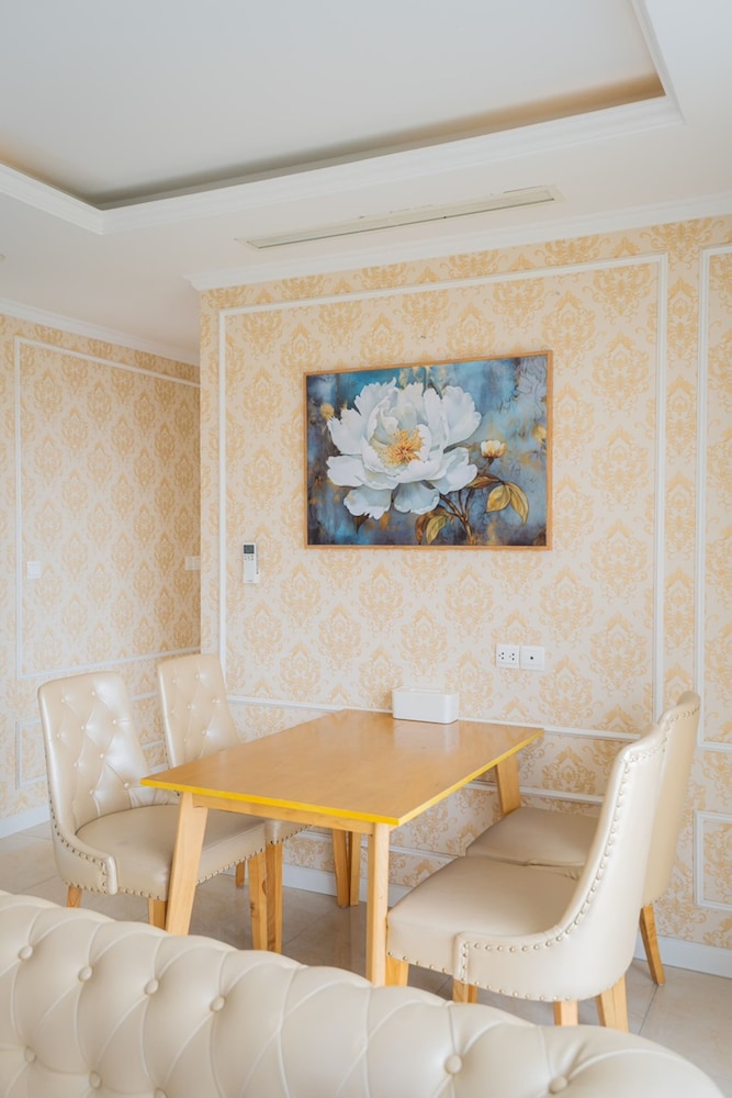Hagi APT - Vinhomes D'Capitale in Ha Noi
