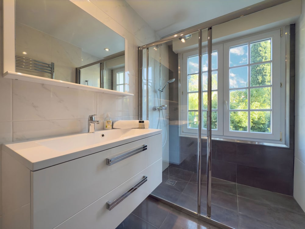 L Eclat in Cannes With 2 Bedrooms and 2 Bathrooms