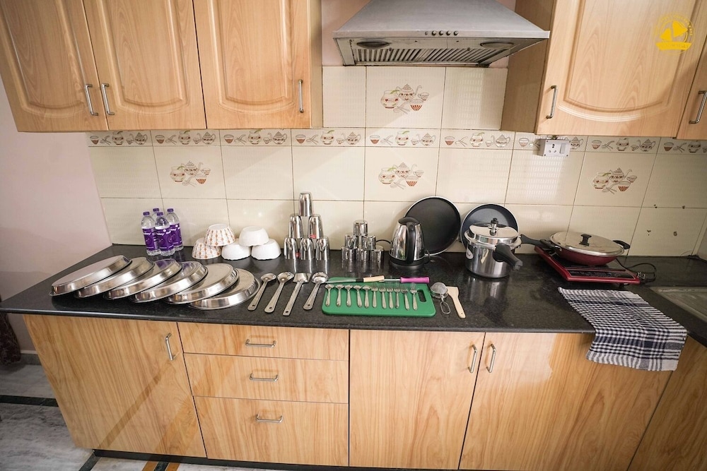 Yellow Bells Residency (Serviced Apartments)