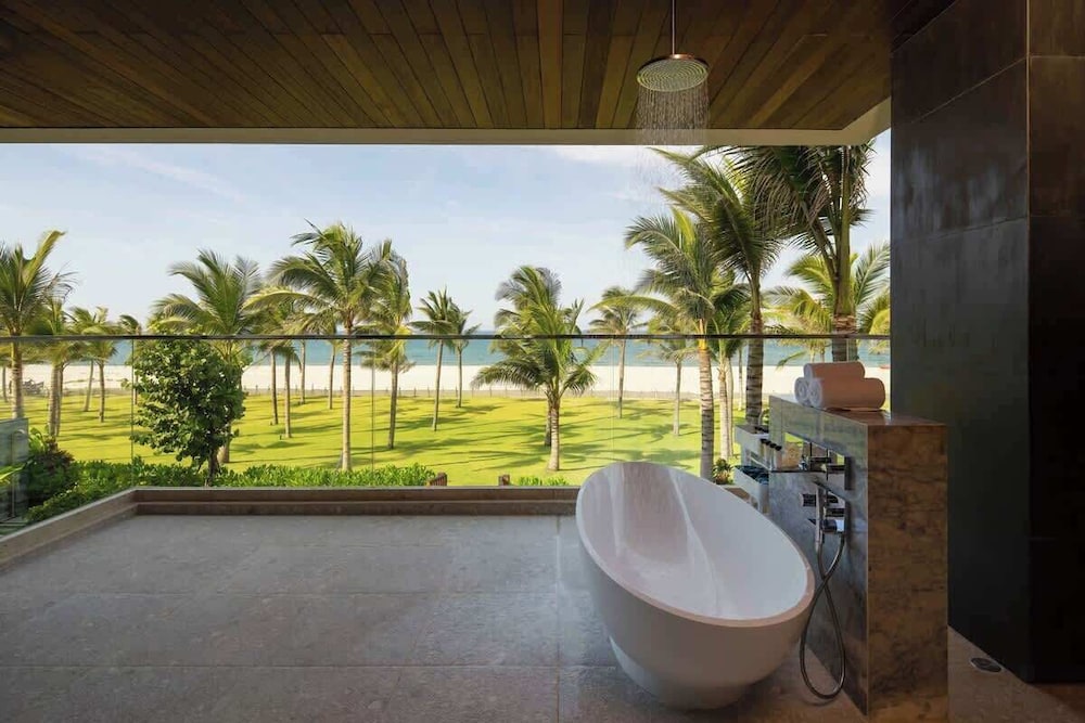 Elegant Retreat for Discerning Travelers
