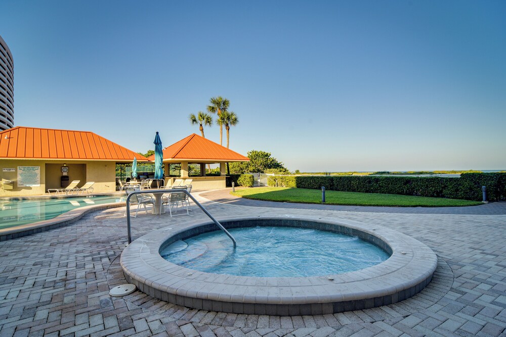 Walk to Beach & Eats: Condo w/ Pool in Clearwater!