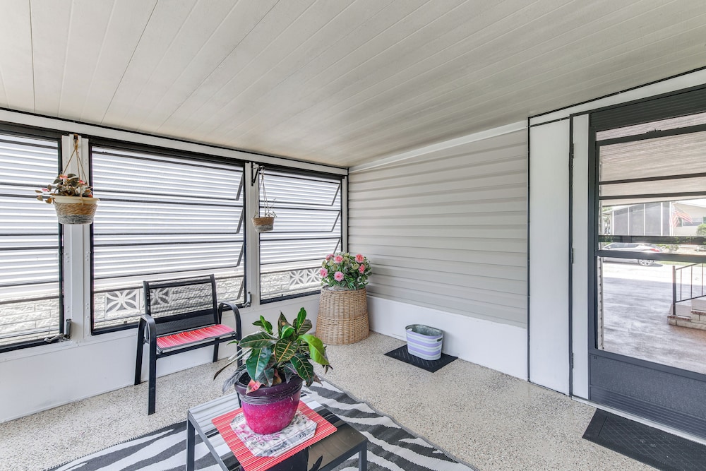 2 Mi to Ellenton Outlets: Home w/ Community Perks!