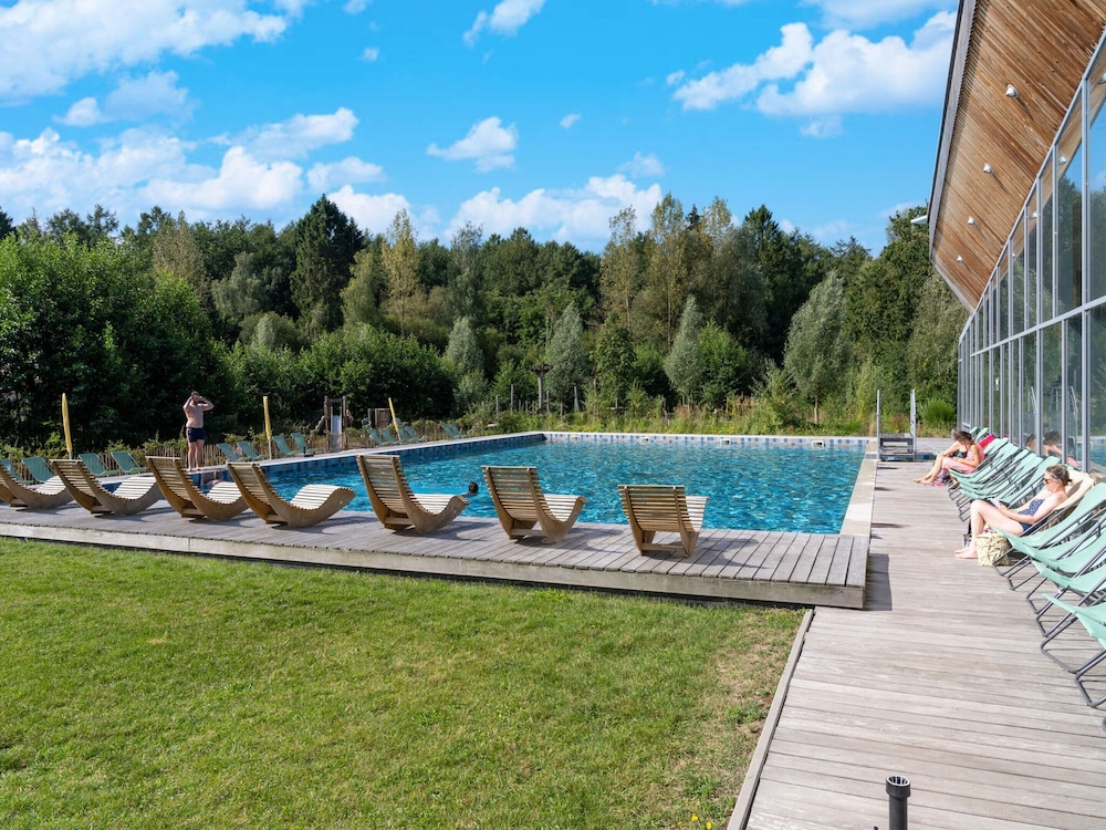 Vacation House in Tournai by the River