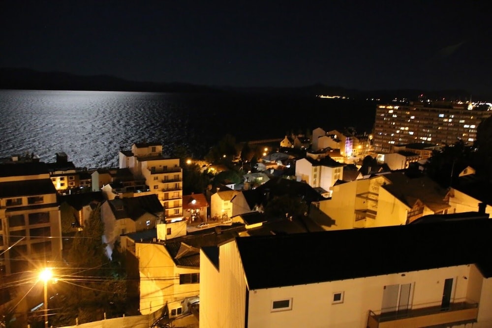 Edificio El Suizo by InoutStays