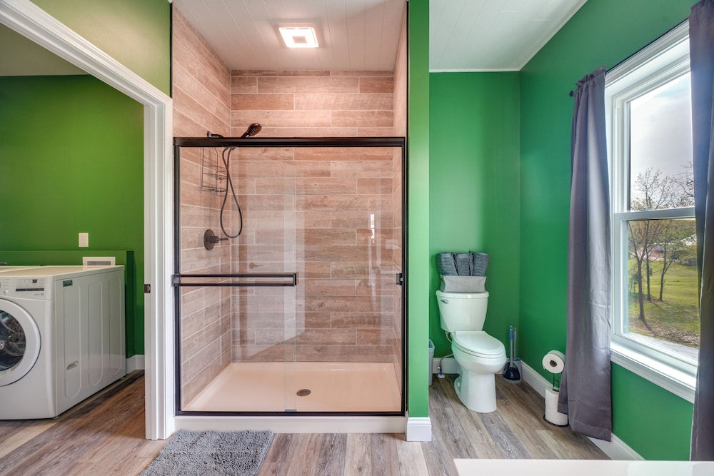 Near Vineyards: Country Condo in New Haven
