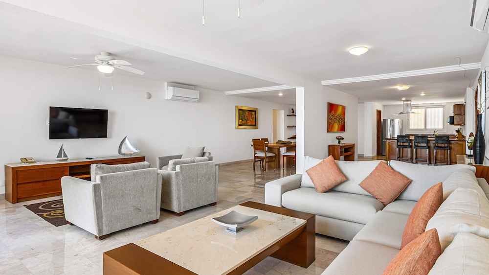 HOLT Grand Miramar Residences