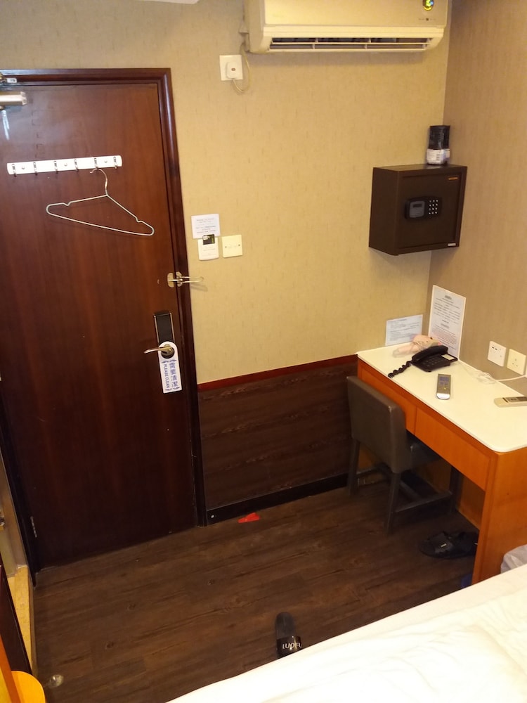 Rai Lei Hostel
