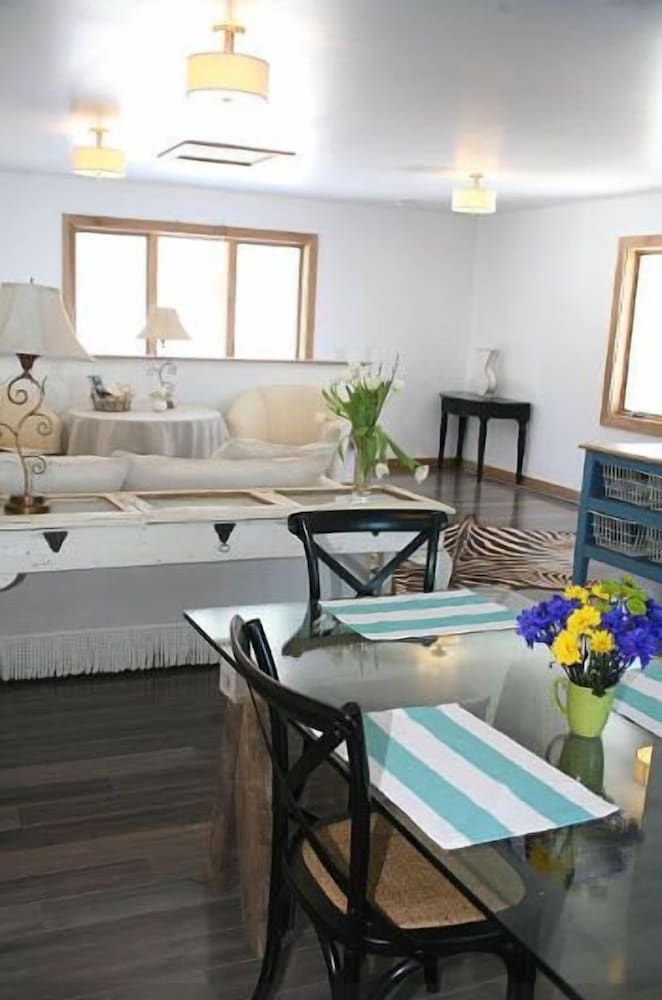 The Carriage House