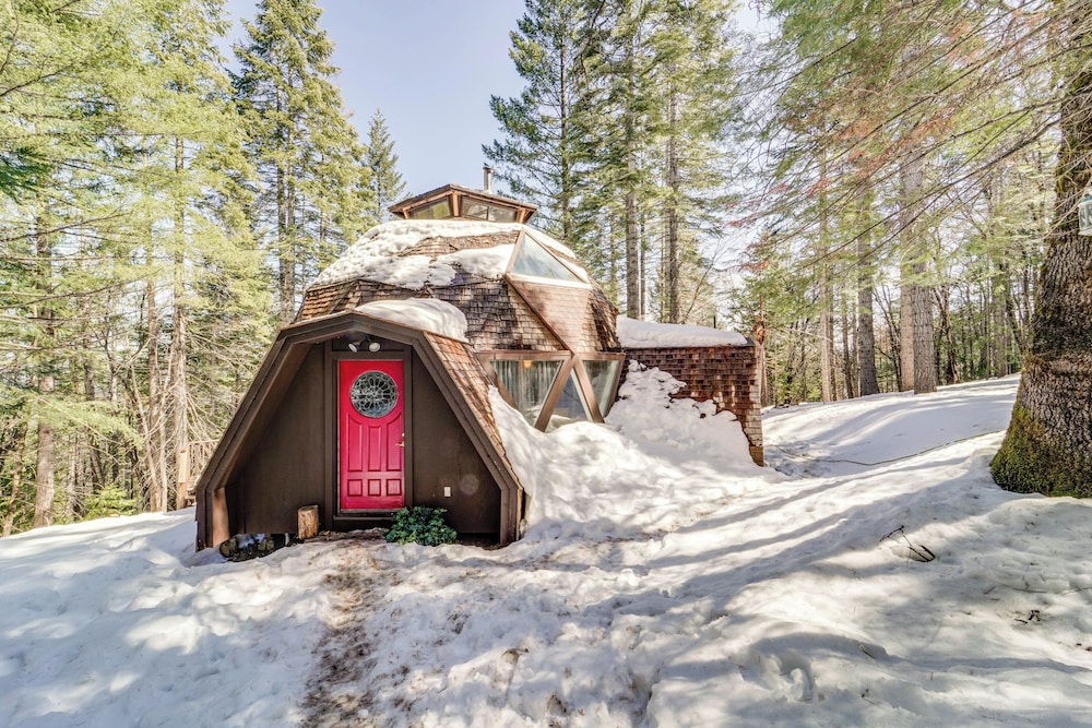 Off-grid Geodesic Dome: Nevada City House w/ Views