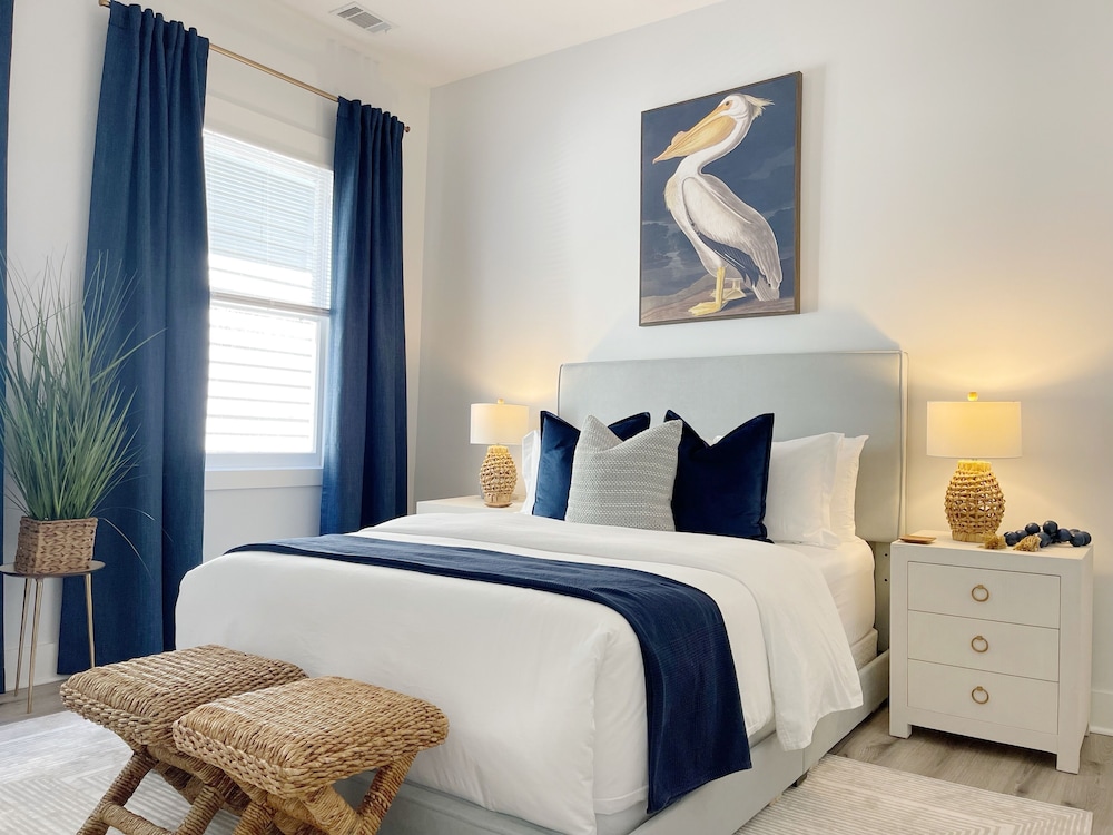 Stylish 1900s Renovated Apartments