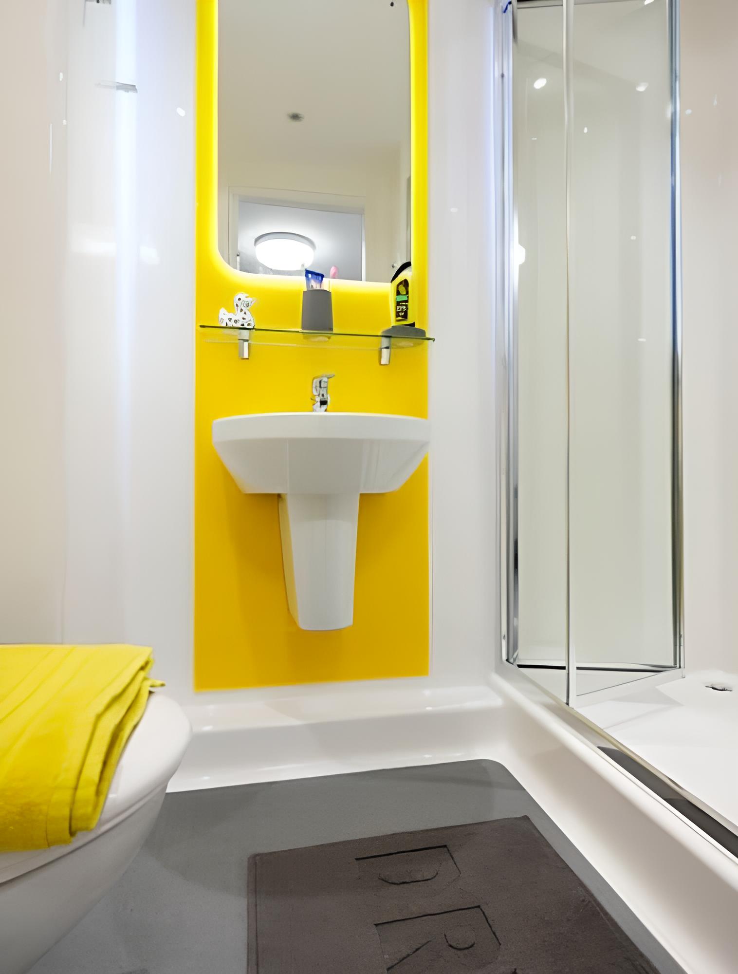 Comfy rooms for STUDENTS Only-NEWCASTLE view 4