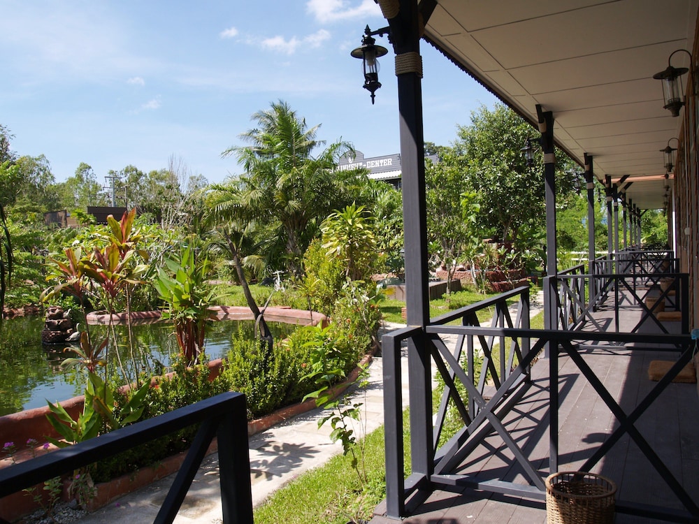 Bang Lamung Vacations - Cowboy Farm Resort Pattaya - Property Image 8