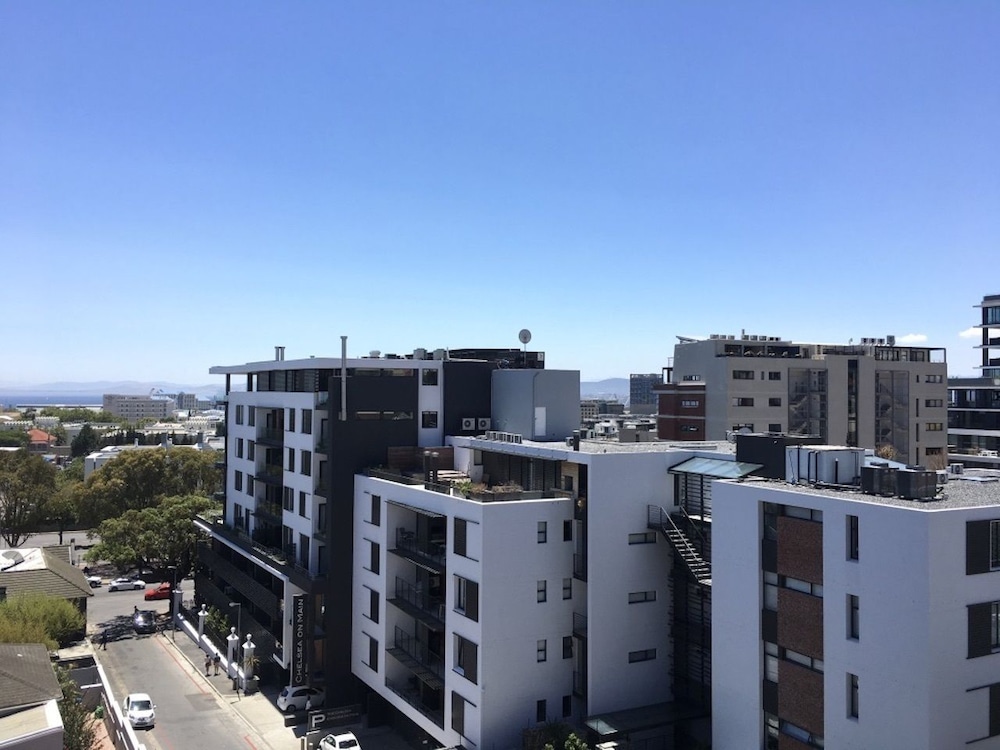 Cascades 2 bed 'FRESH LOOK & GREAT VIEW'