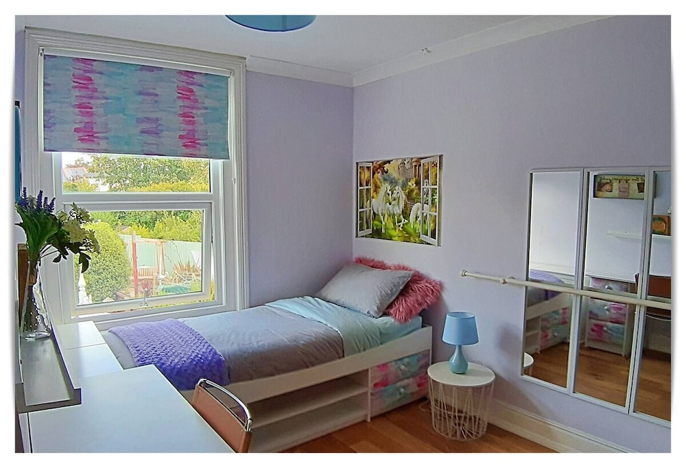 Charming Villa in Ryde - Child Friendly