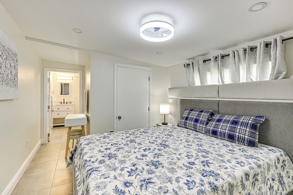 Pet-friendly Home w/ Lanais, Near Dtwn Tampa!