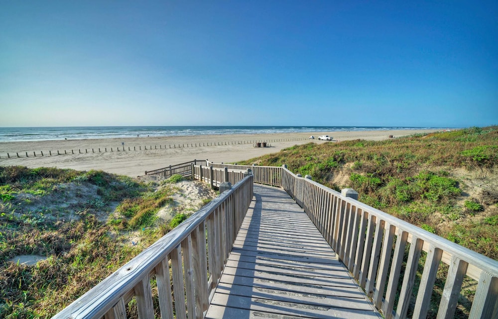 2 Studios Beach Boardwalk, 2 Pools, Tennis/pickleball Island Retreat Complex