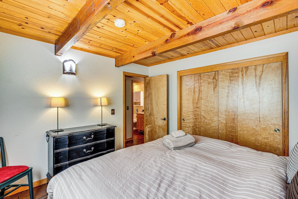 Game Room: 'blue Lake Mountain Retreat' in Arnold