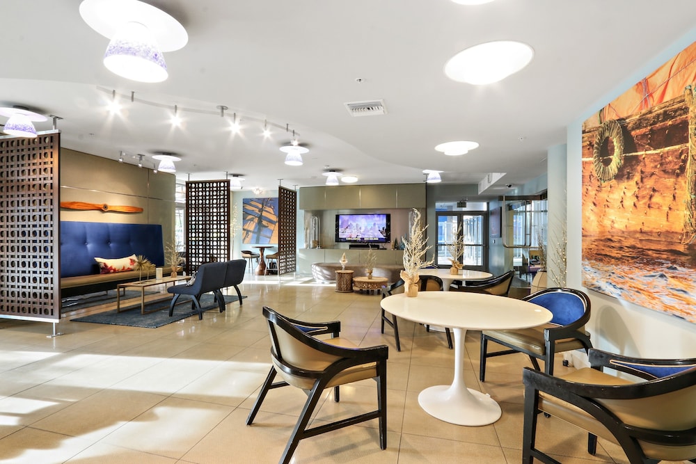 Global Luxury Suites at Marina Del Rey