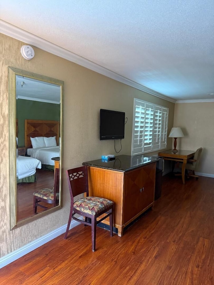 Garvey Inn Hotel - 小台北酒店, Monterey Park