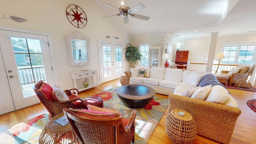 Mimi's Mermaid's & Memories by Tybee Vacation Rentals