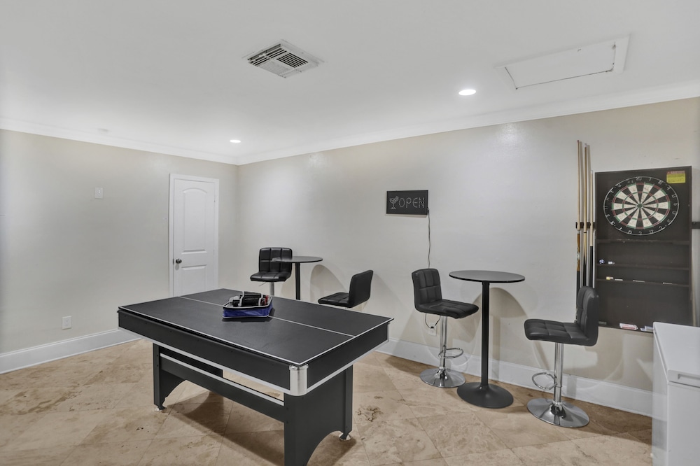 Casa Ria Luxury House w Private Pool Near Aventura Mall view 2