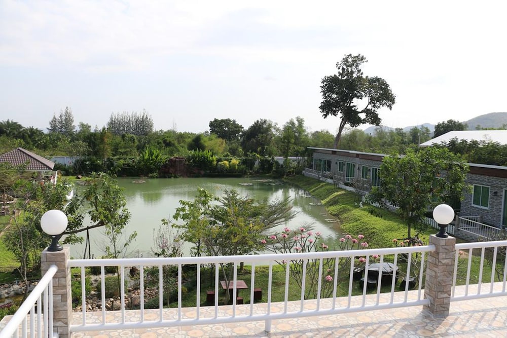 Rai Fahpratan Home and Garden