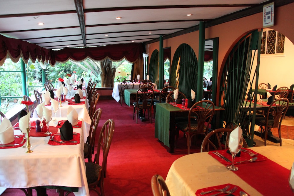 Africanza Lodge and Restaurant