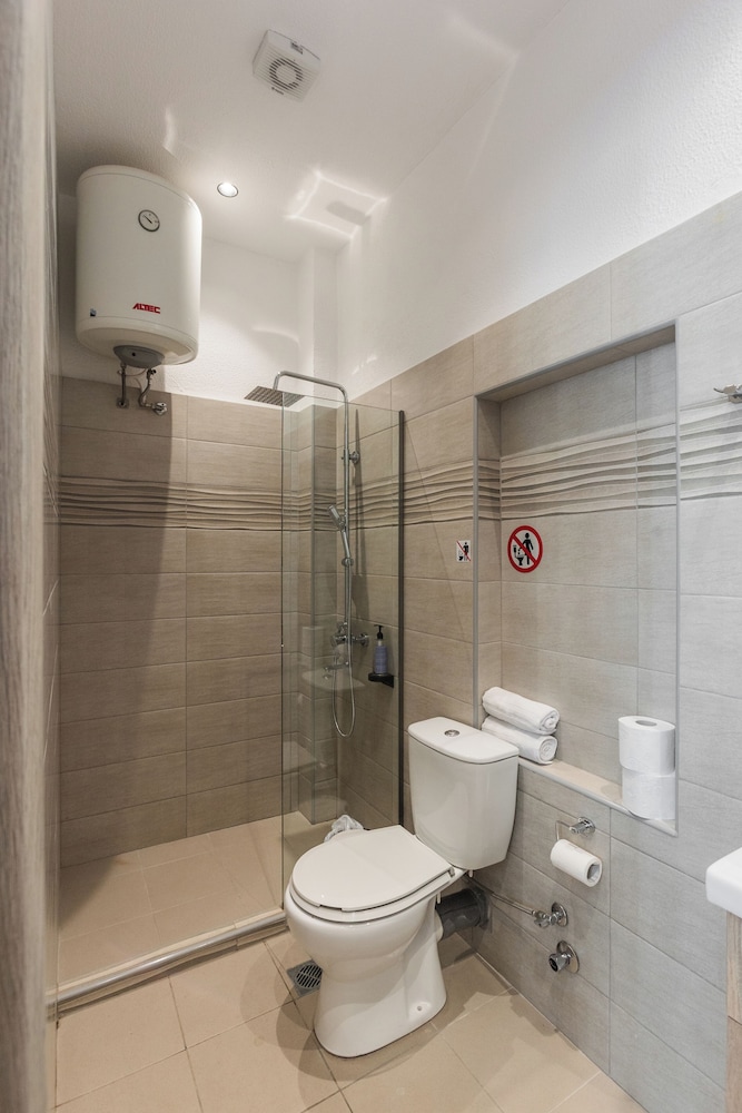 Noima Luxury Suites