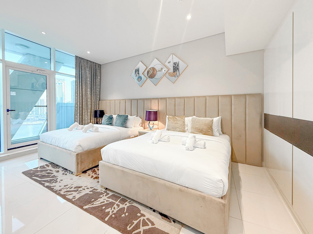 DAMAC Bay's Edge by DVH Luxe Retreats