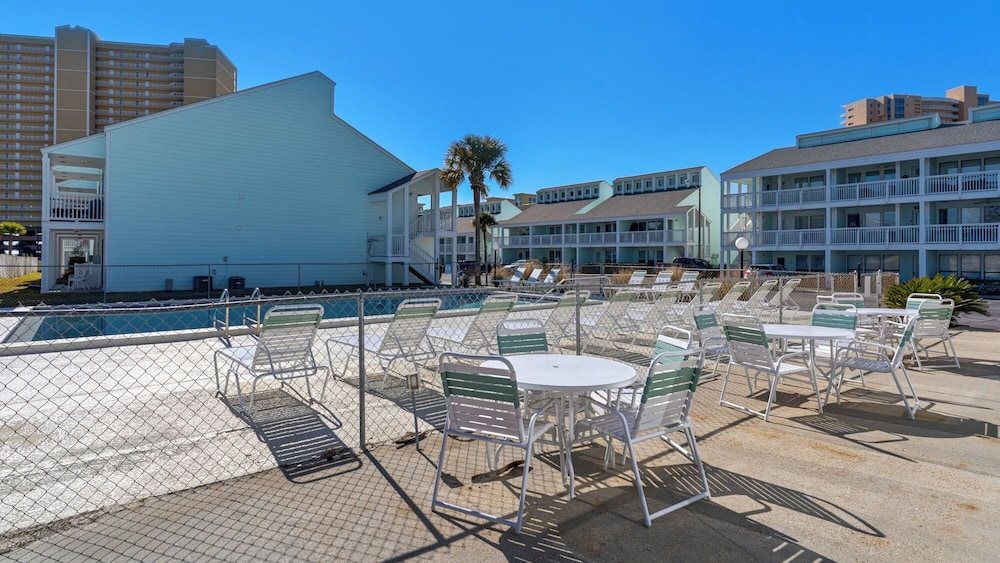 Beachside Stay w/ Pool & Beach Access + Free Attraction Tickets!