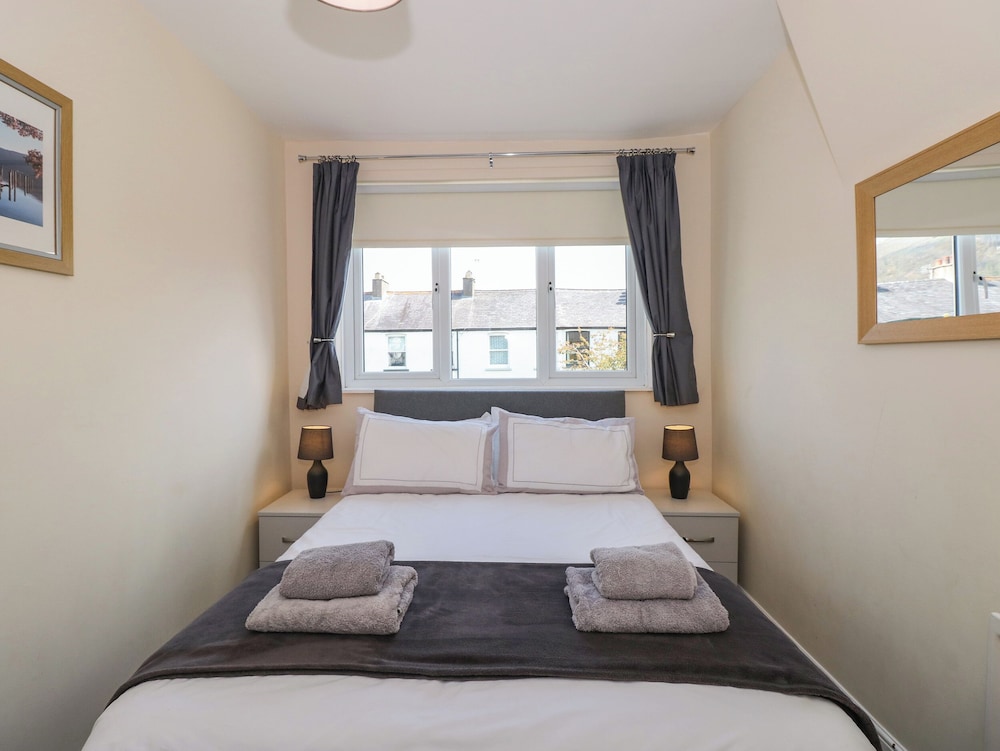 Inglewood view 5
