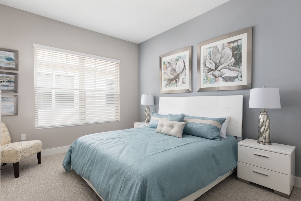 Summerville Vacation Homes by Columbia Management