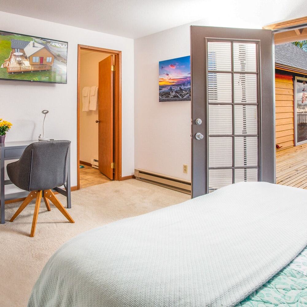Cornet Bay Cottage in Oak Harbor