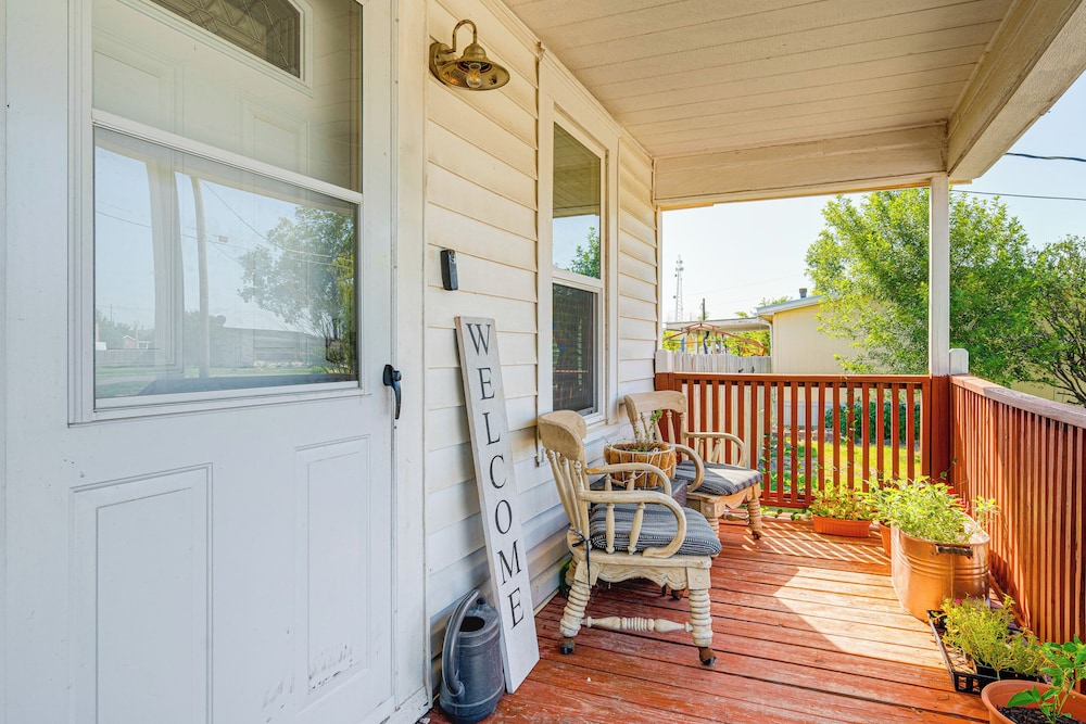Spicewood Home w/ Fire Pit & Yard - Dog Friendly! view 3