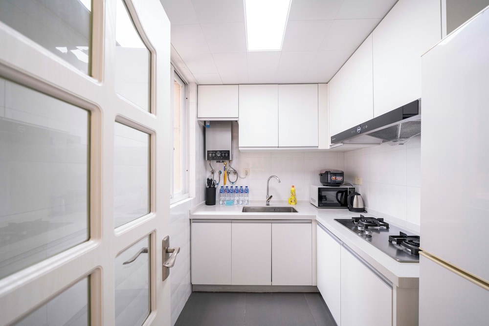 Tyms Xujiahui Premium 3BR 2BA APT