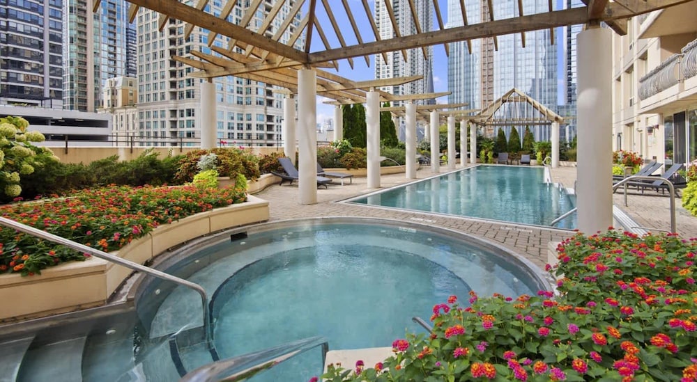 Michigan Ave 2BR Balcony Exclusive Access