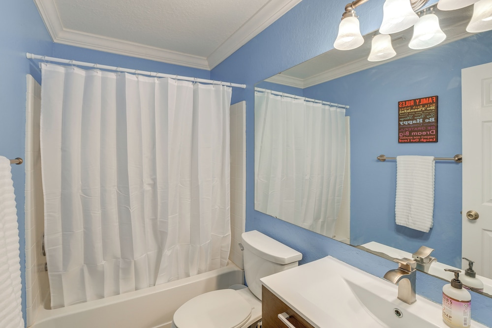 Suwannee River Retreat: Dock & Screened Porch!