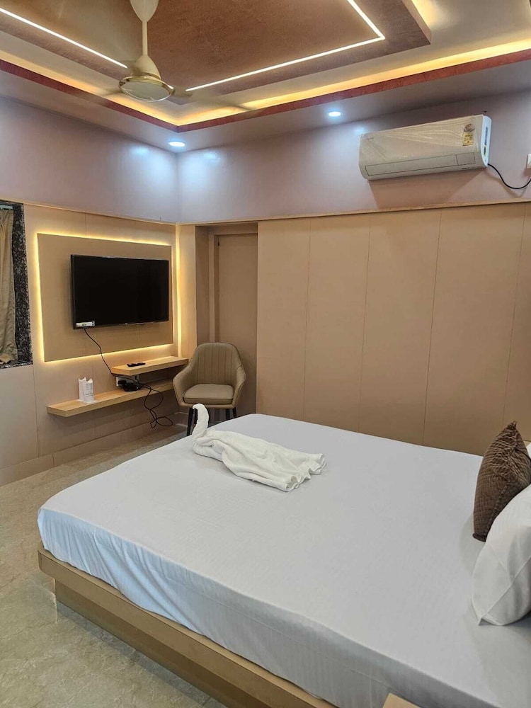 Jowar Hoter & Resort