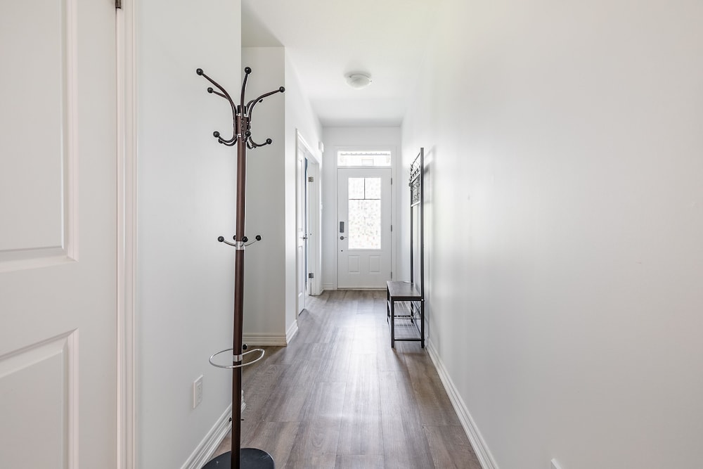 Toronto Vacations - GLOBALSTAY. Waterfront 5BR Townhouse. Private HOT TUB, Gym, Sauna - Property Image 2