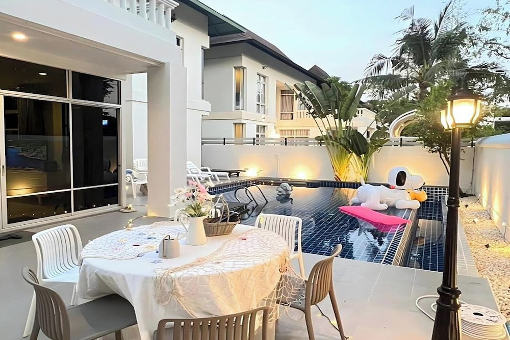 Bm Pool Villa Pattaya
