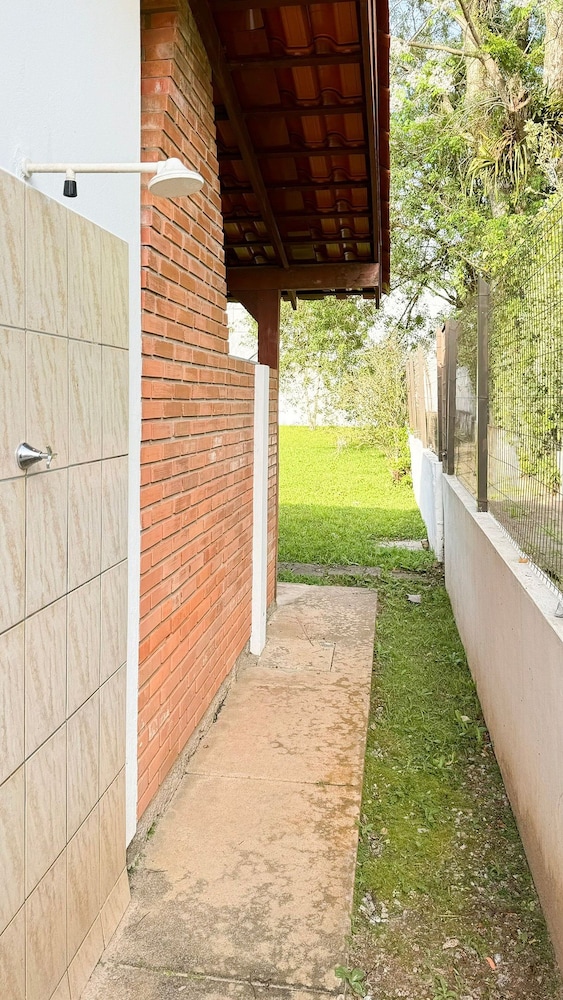 Casa Aconchegante a 100 metros da praia