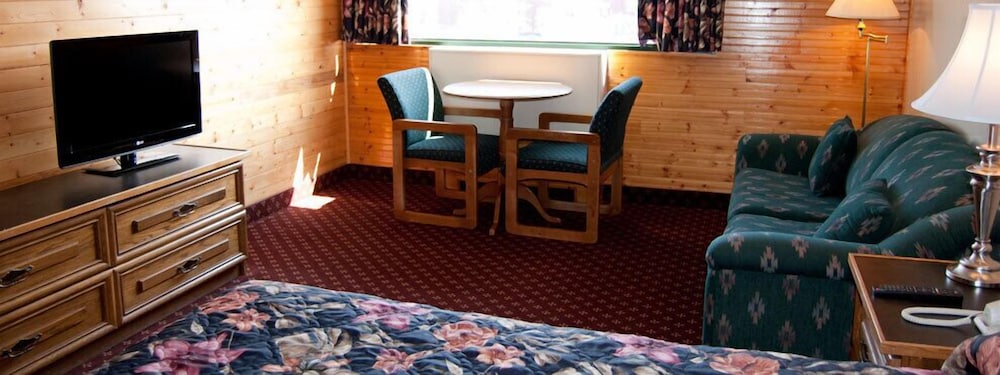 Pinewood Motor Inn