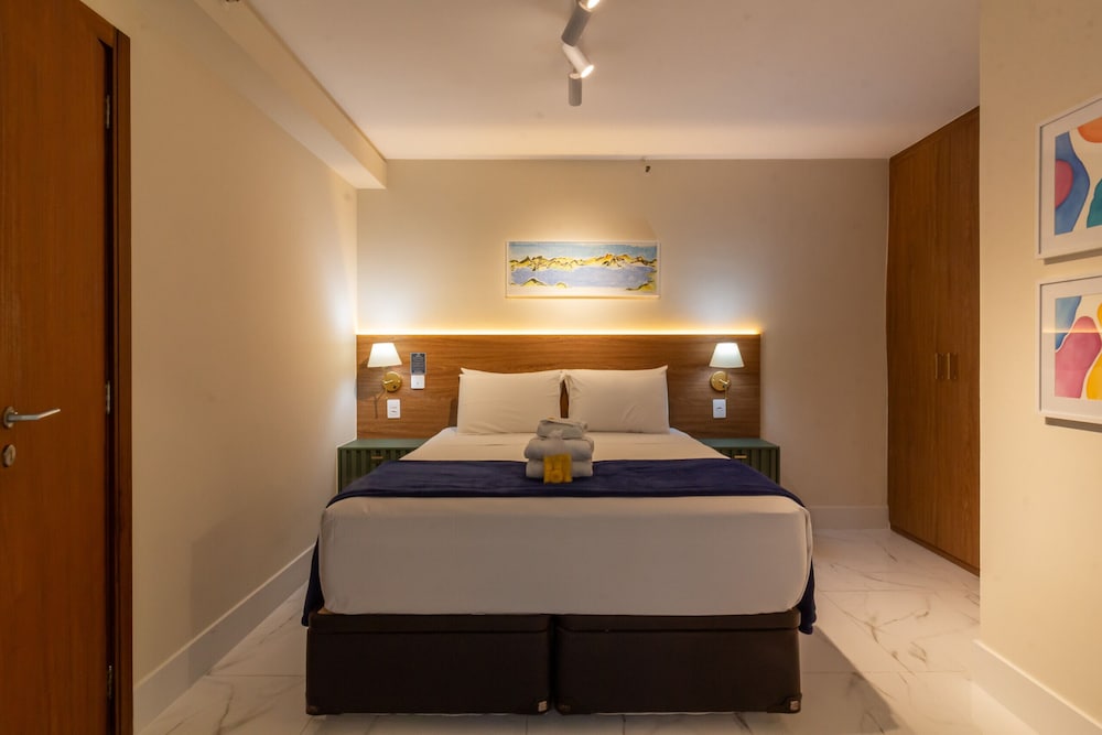6 Minutes From Leblon Beach Gsm103