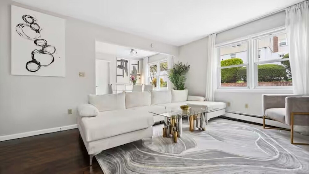 Upscale 3BR NY Home with Free Parking