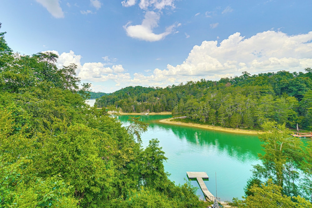 Douglas Lake Access: Family Cabin in Sevierville!