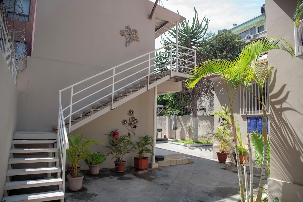 CASA LINDA