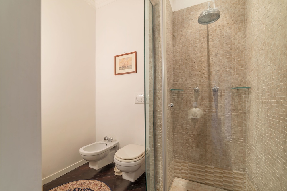 Mazzini Stylish 6 Pax Apartment