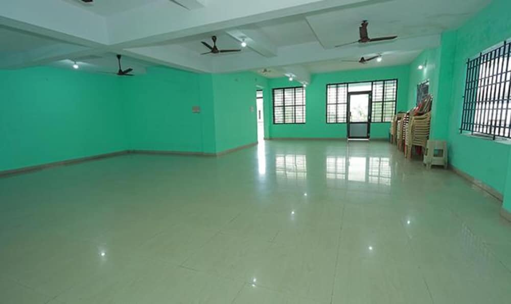 Fabhotel Amutham Residency